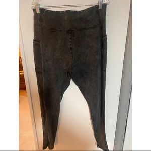 Aerie leggings with POCKETS